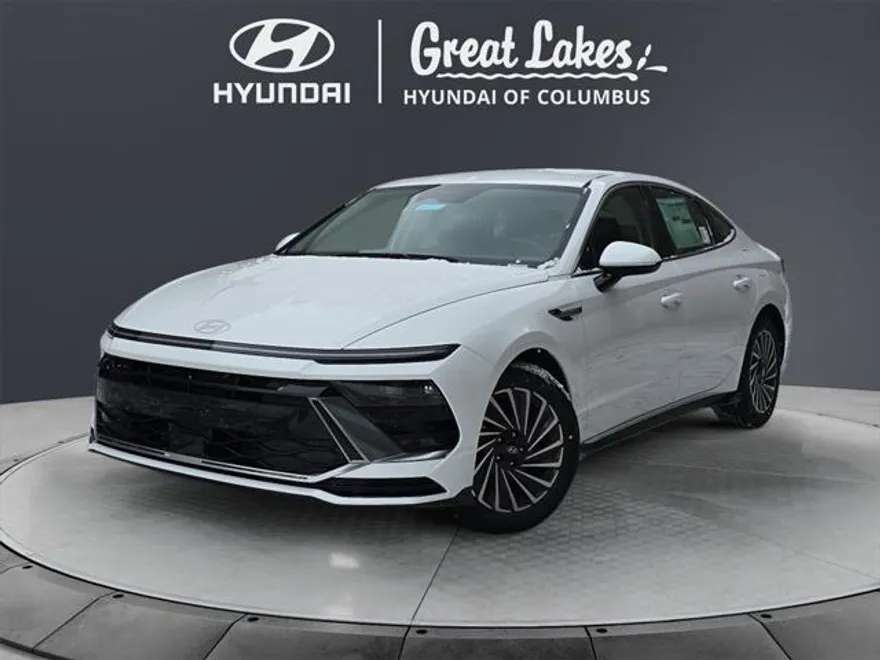 2025 Hyundai Sonata Hybrid SEL photo 1