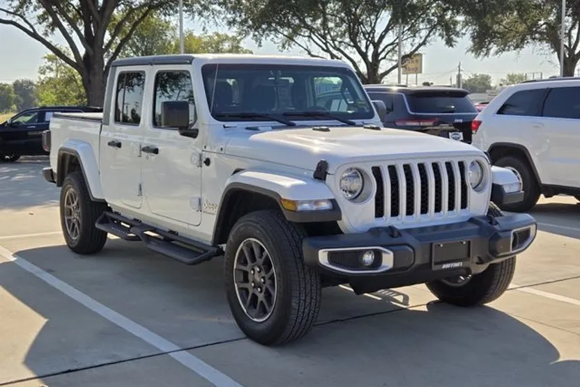 2023 Jeep Gladiator Overland photo 1