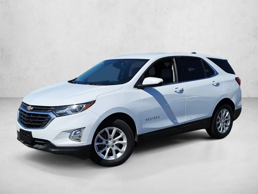 2019 Chevrolet Equinox LT photo 1