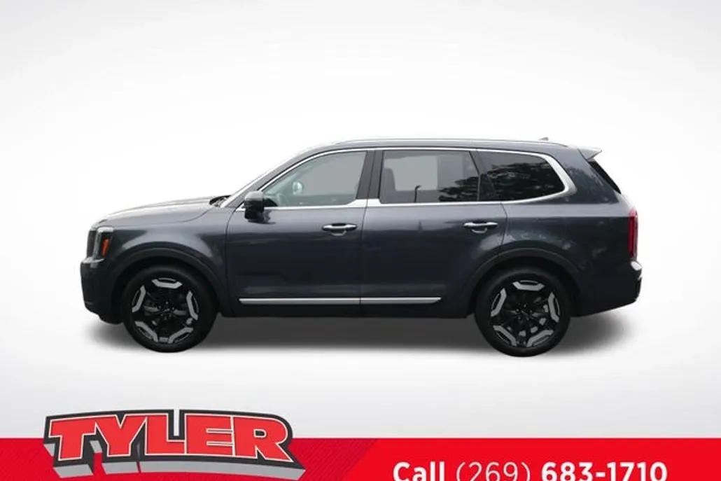 2023 Kia Telluride S photo 1
