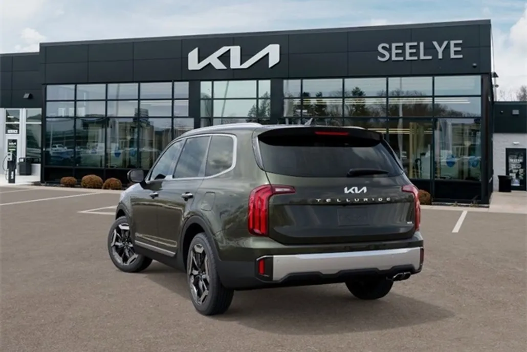 2025 Kia Telluride S photo 1