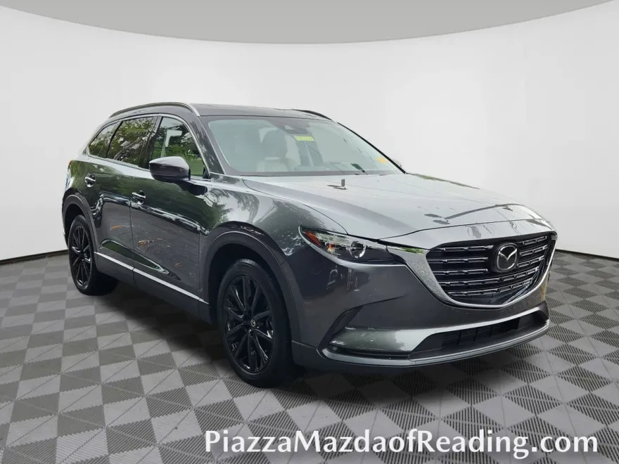 2023 Mazda CX-9 Touring photo 1