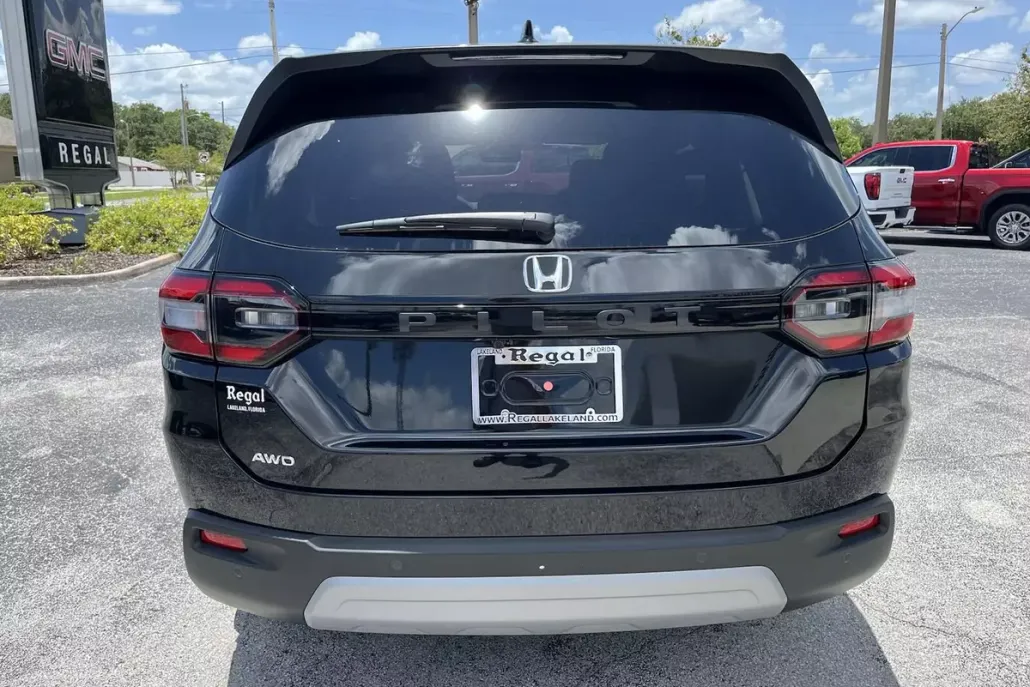 2025 Honda Pilot EX-L photo 1