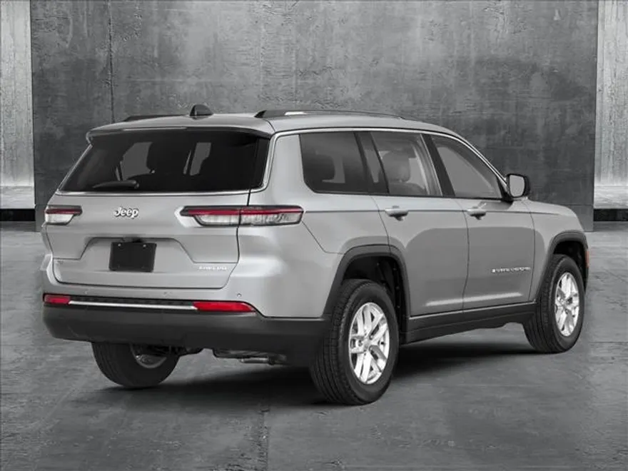 2025 Jeep Grand Cherokee L photo 2