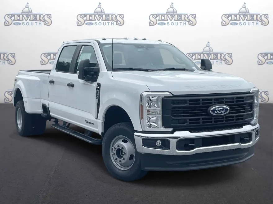 2025 Ford F-350 XL photo 1