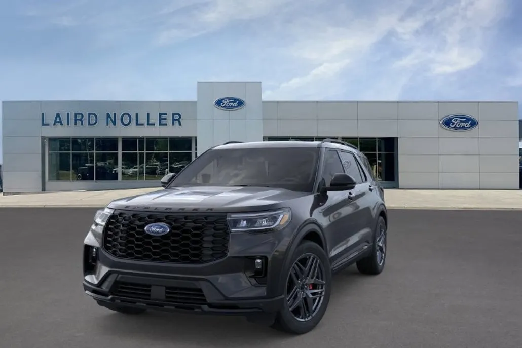 2025 Ford Explorer ST-Line photo 1