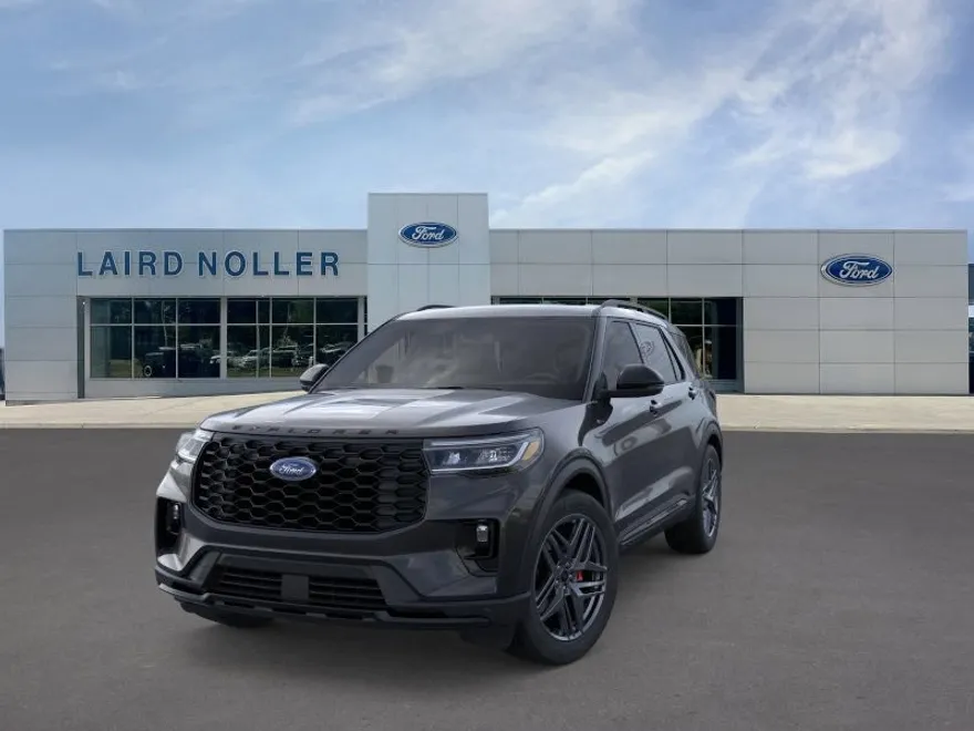 2025 Ford Explorer ST-Line photo 1