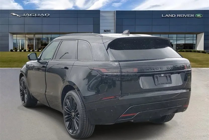2026 Land Rover Range Rover Velar SE photo 1
