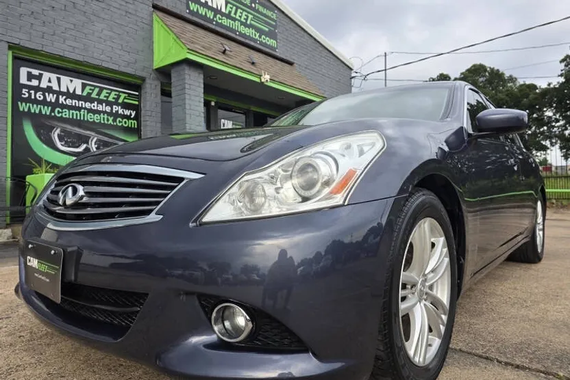 2011 Infiniti G37 Journey photo 1