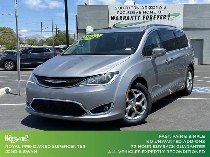 2019 Chrysler Pacifica Limited photo 1