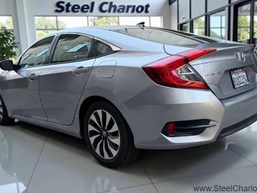 2017 Honda Civic LX photo 1