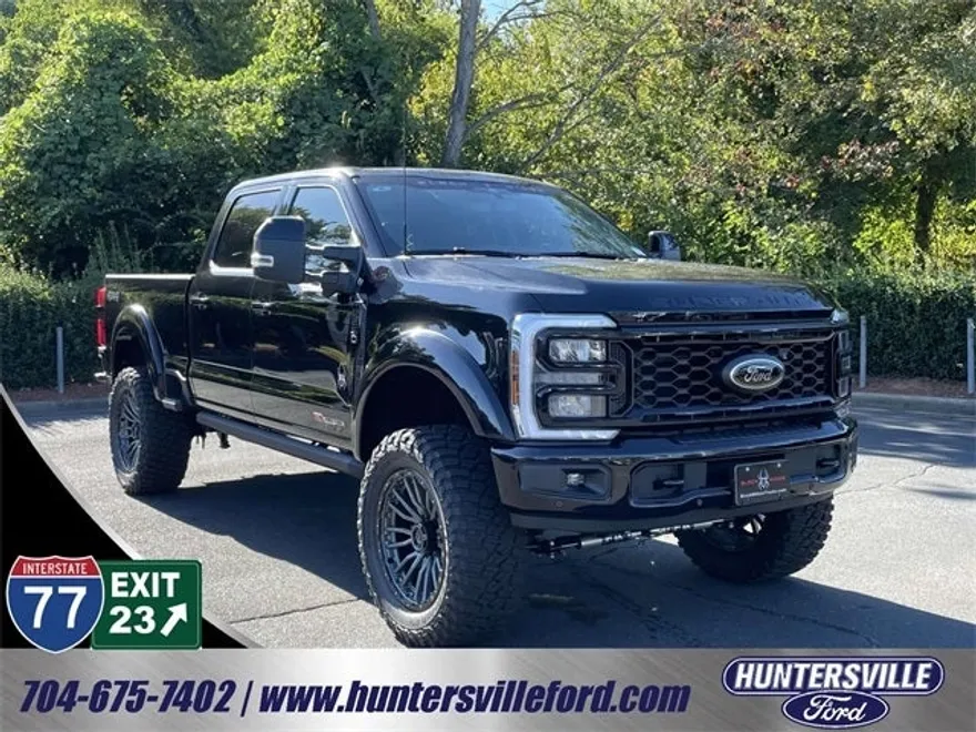 2025 Ford F-250 Lariat photo 1