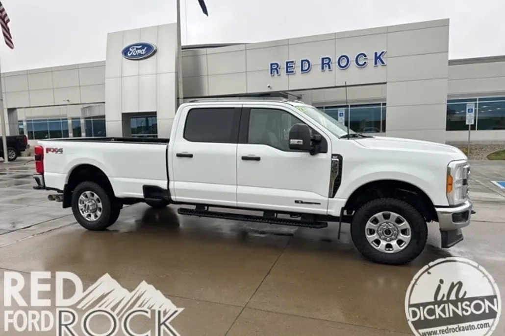 2023 Ford F-350 photo 1