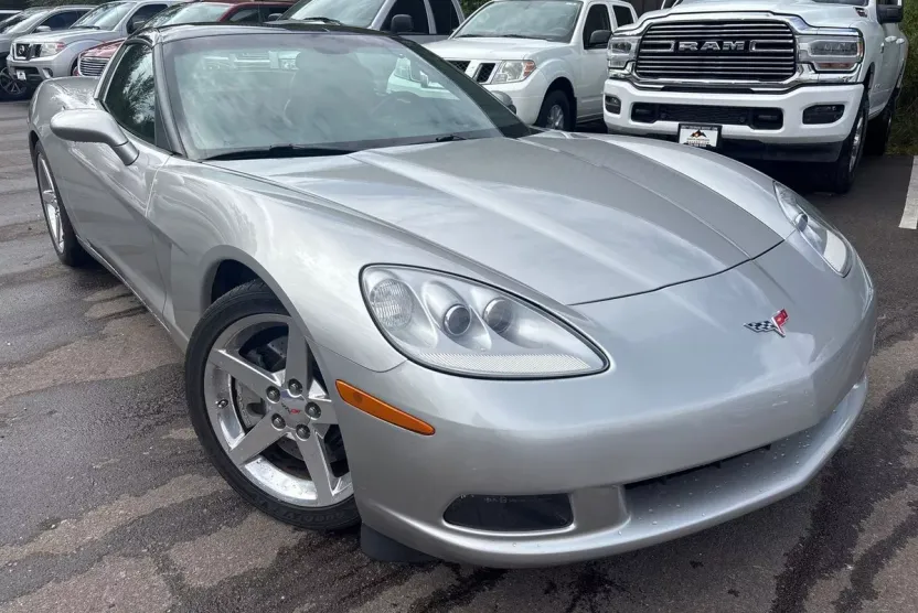 2005 Chevrolet Corvette photo 1