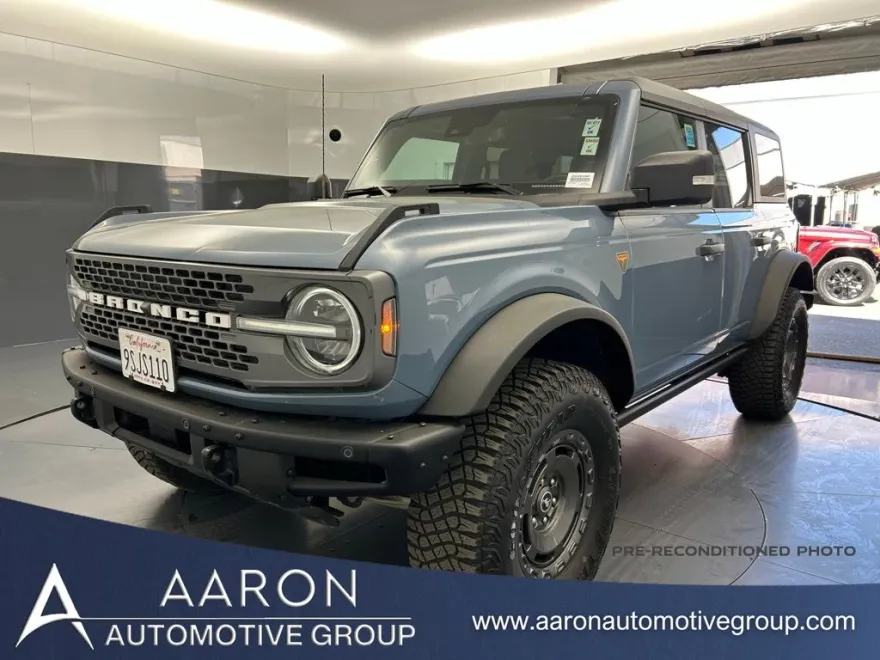 2024 Ford Bronco Badlands photo 1