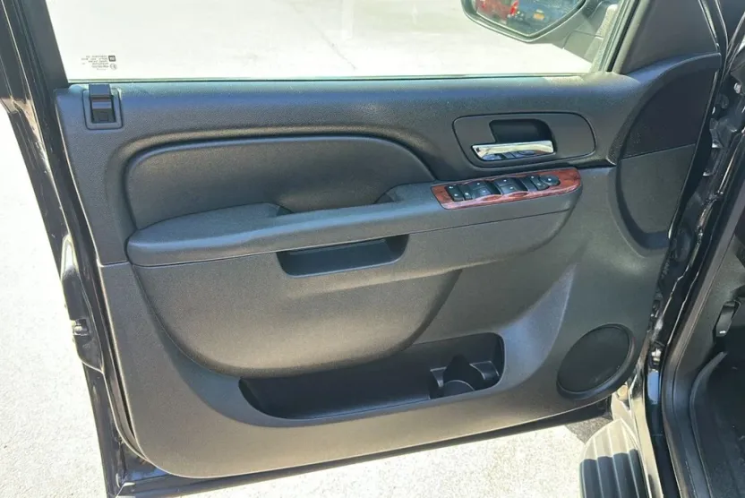 2012 Gmc Yukon XL 1500 SLE photo 1