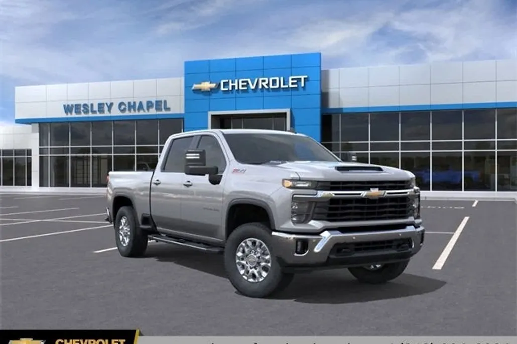 2025 Chevrolet Silverado 2500HD LT photo 1