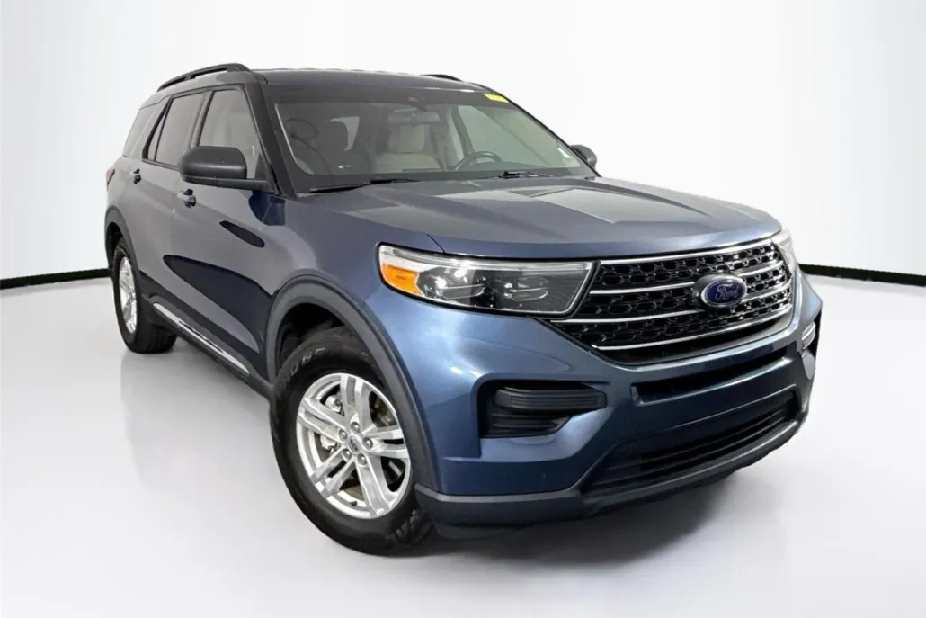 2020 Ford Explorer XLT photo 1