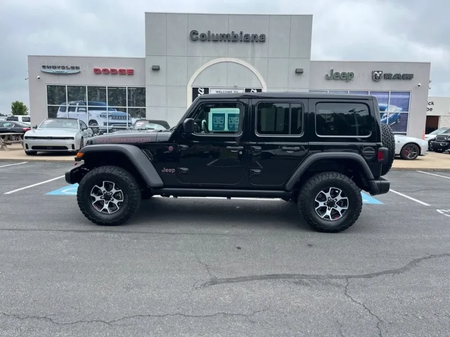 2023 Jeep Wrangler Rubicon photo 1
