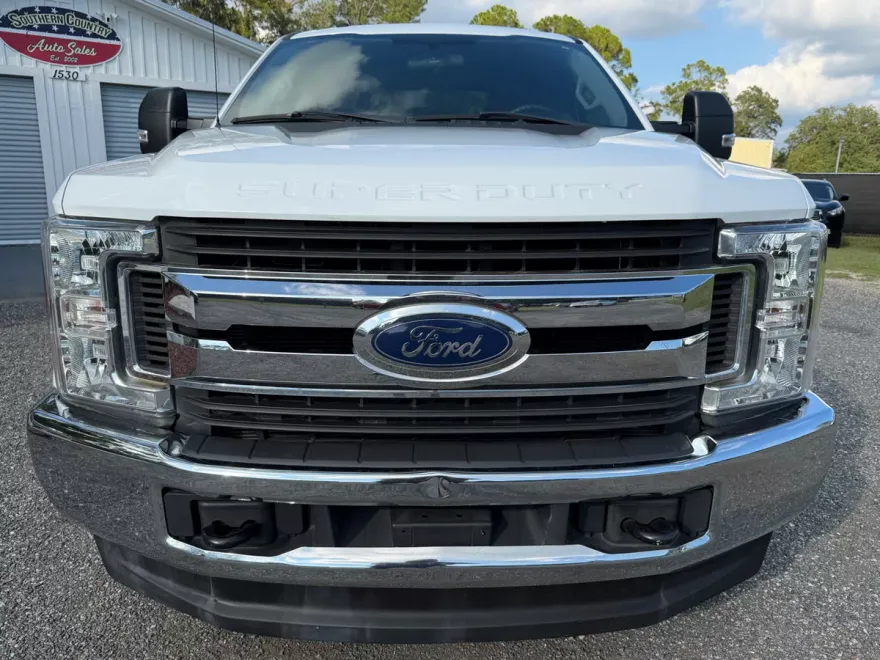 2017 Ford F-250 XLT photo 1