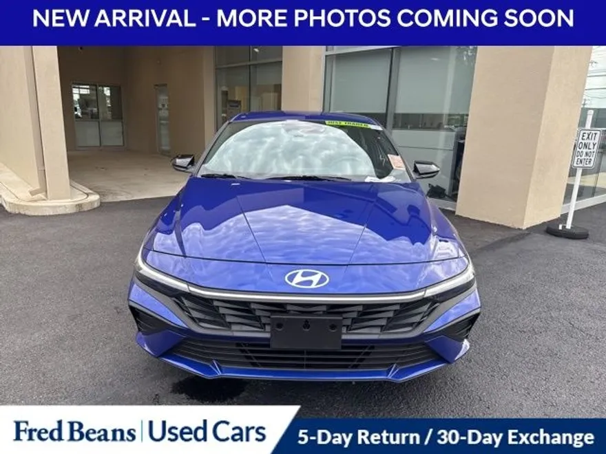 2025 Hyundai Elantra SEL Sport photo 1