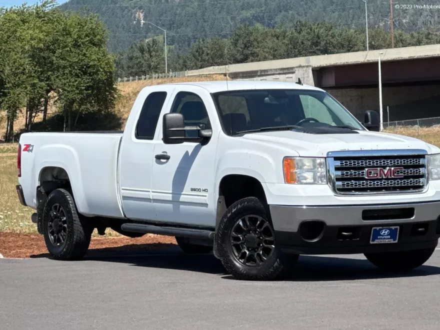 2013 Gmc Sierra SLE photo 1