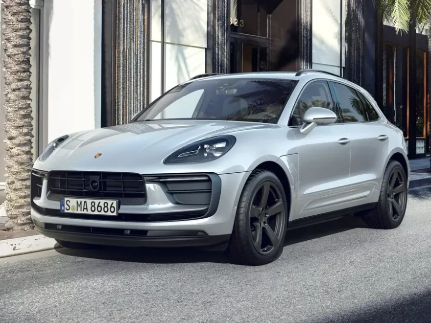 2025 Porsche Macan T photo 1