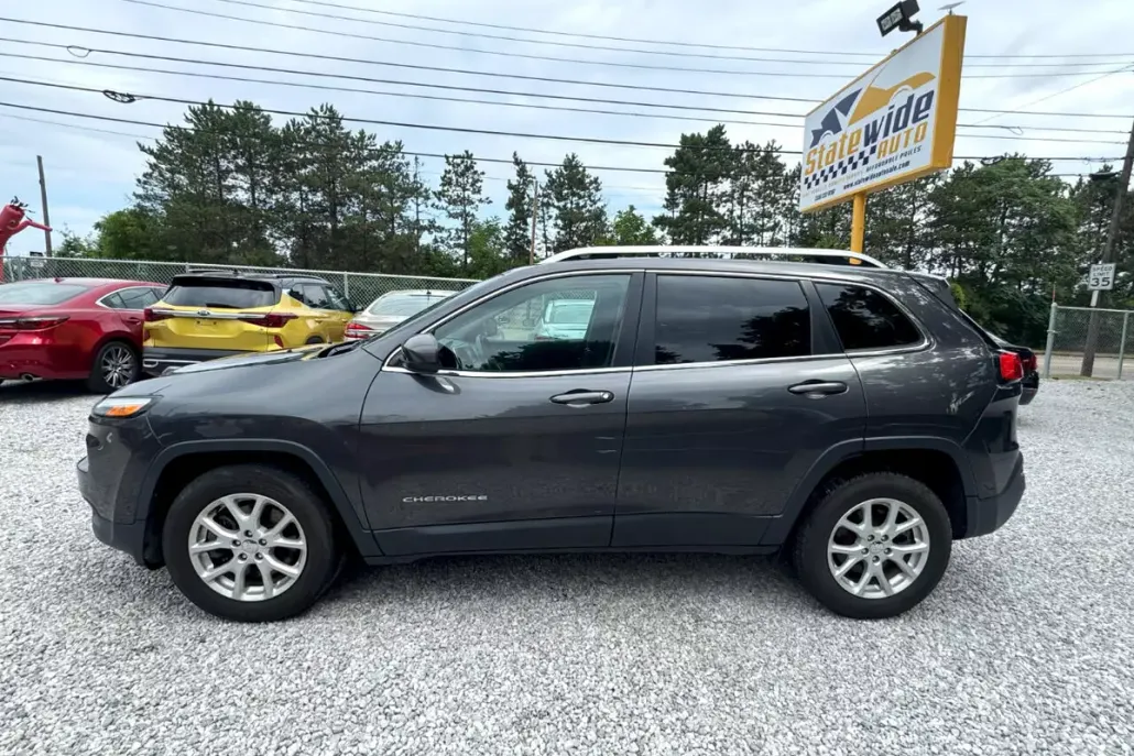 2015 Jeep Cherokee Latitude photo 1