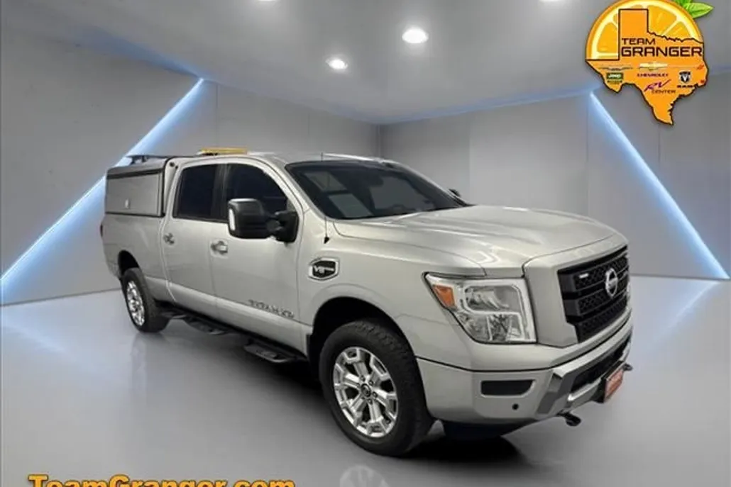 2021 Nissan Titan SV photo 1