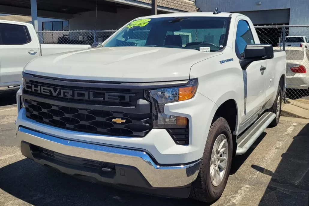 2024 Chevrolet Silverado 1500 photo 1