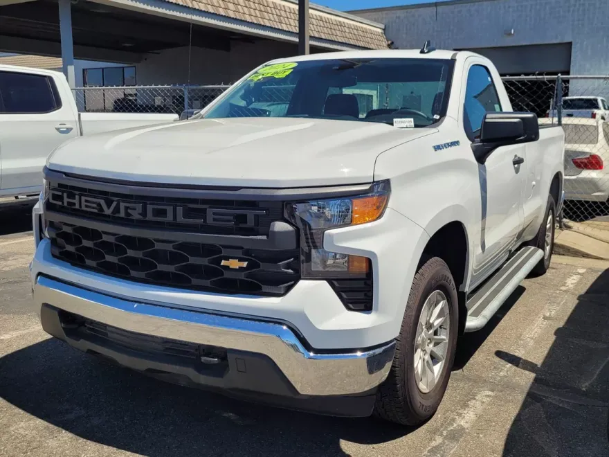 2024 Chevrolet Silverado 1500 photo 1