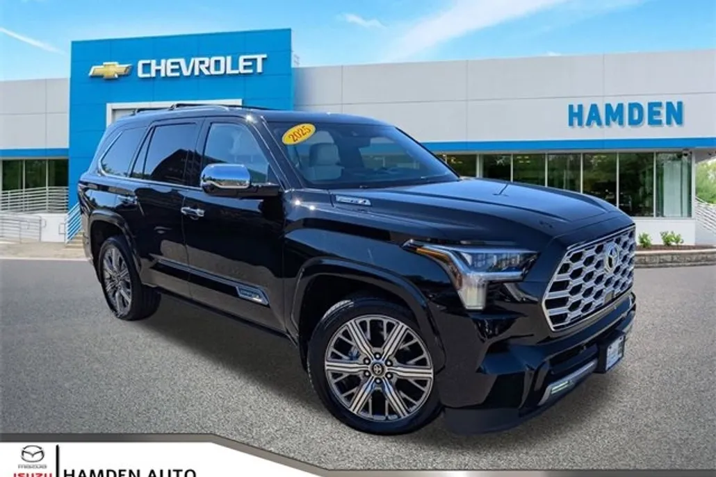 2025 Toyota Sequoia SR5 photo 1