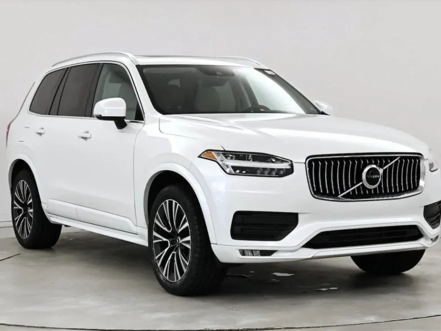 2020 Volvo XC90 T6 Momentum AWD photo 1