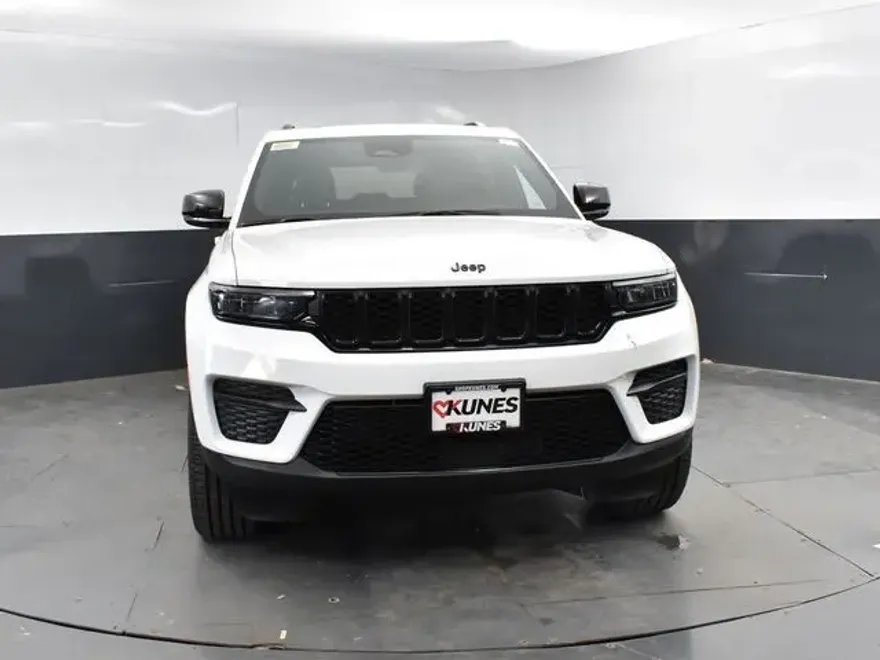 2025 Jeep Grand Cherokee Altitude X photo 1