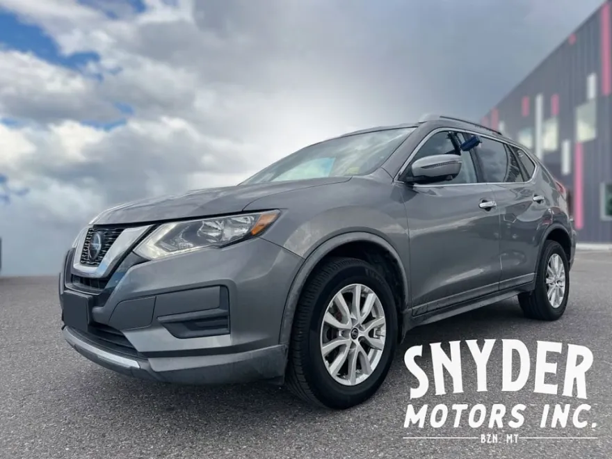 2018 Nissan Rogue SV photo 1