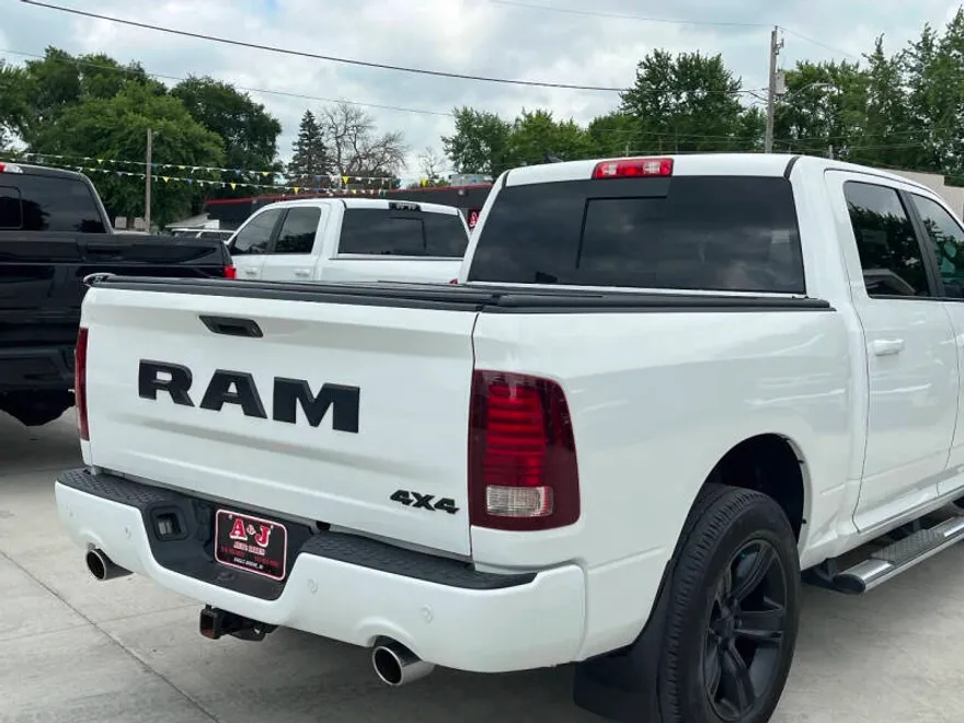 2017 Ram 1500 Sport photo 1