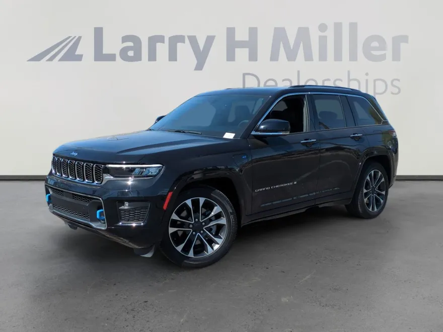 2022 Jeep Cherokee Overland 4xe photo 1