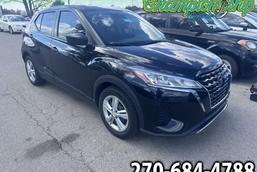 2021 Nissan Kicks S photo 1