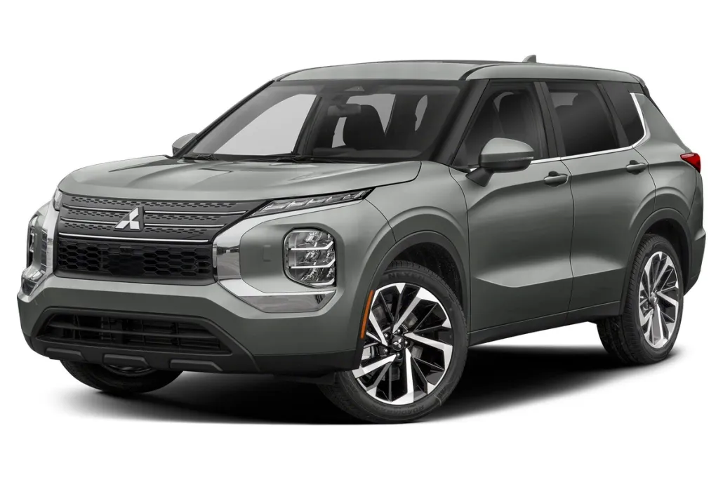 2022 Mitsubishi Outlander photo 1