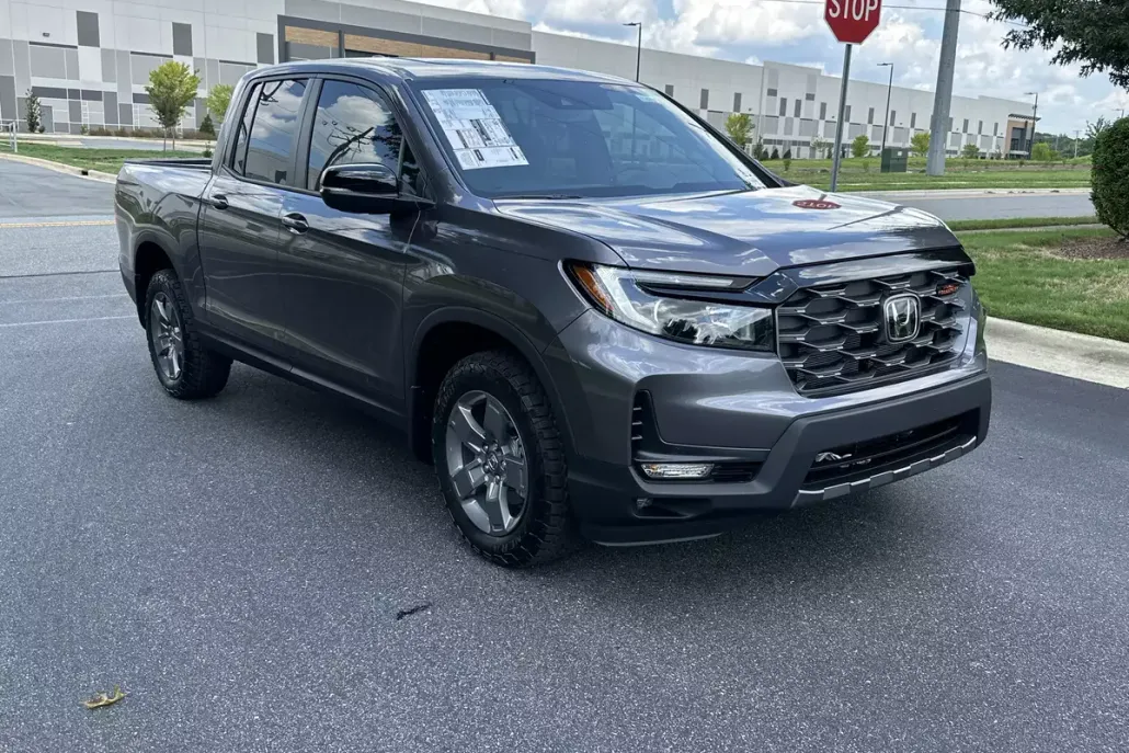 2025 Honda Ridgeline TrailSport photo 1