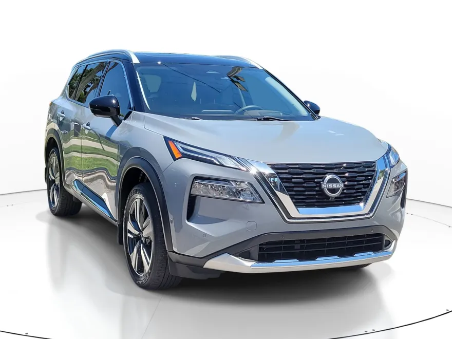 2023 Nissan Rogue Platinum photo 1
