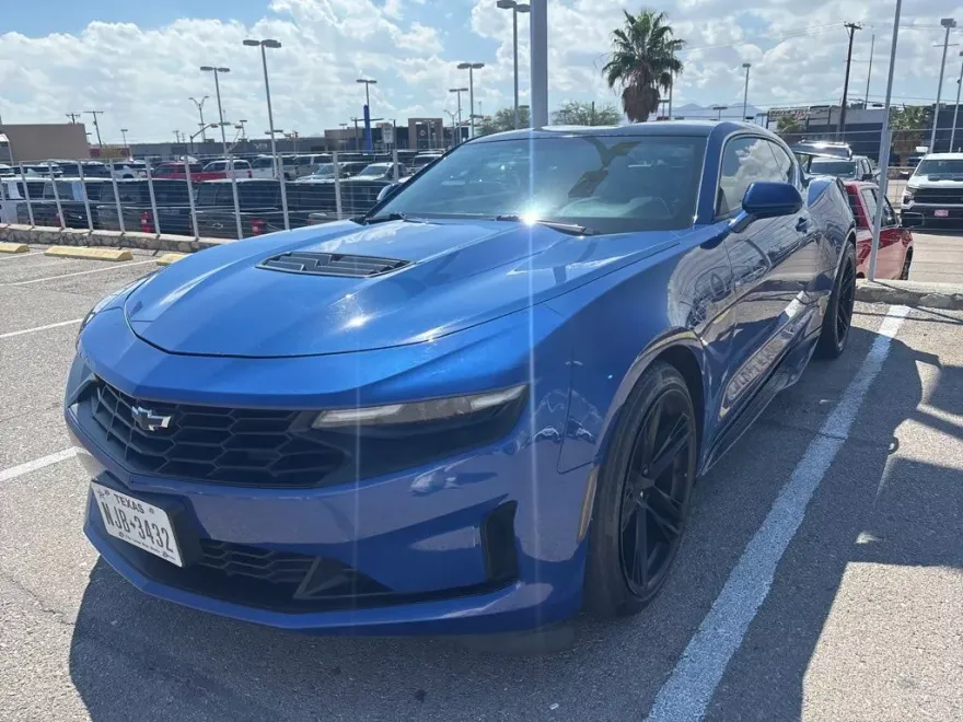 2020 Chevrolet Camaro LT1 photo 1