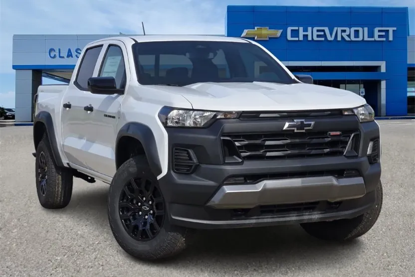 2026 Chevrolet Colorado Trail Boss photo 1