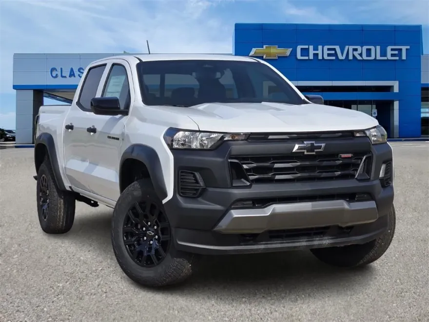 2026 Chevrolet Colorado Trail Boss photo 1
