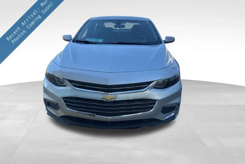 2016 Chevrolet Malibu 1LT photo 1