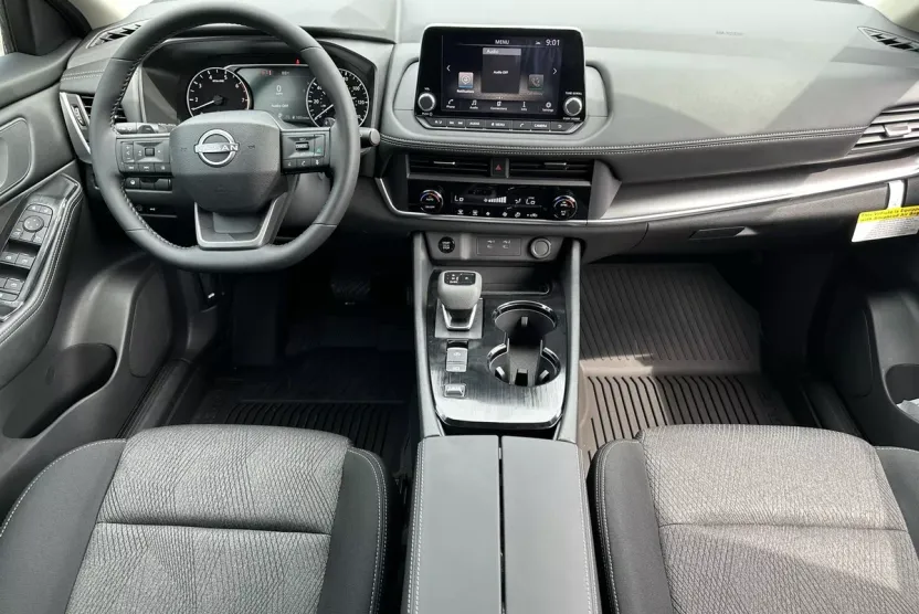 2026 Nissan Rogue SV photo 1