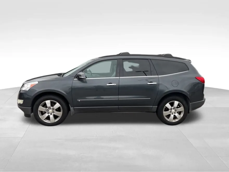 2009 Chevrolet Traverse LTZ photo 1