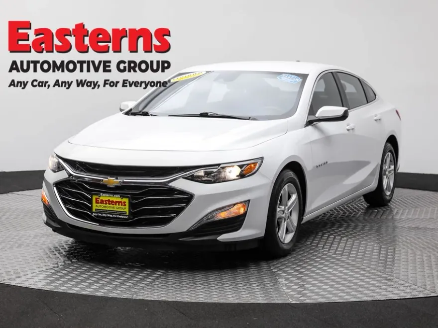 2024 Chevrolet Malibu LS photo 1