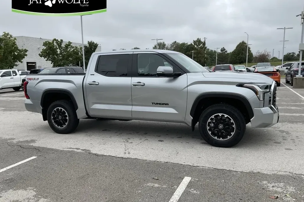 2026 Toyota Tundra SR5 photo 1