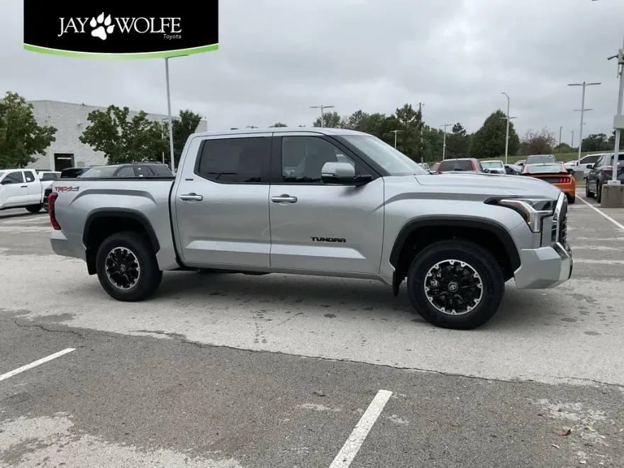 2026 Toyota Tundra SR5 photo 1